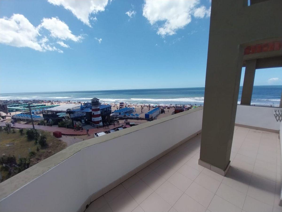En venta departamentos de 3 ambientes frente al mar en Zona Centro, Villa Gesell