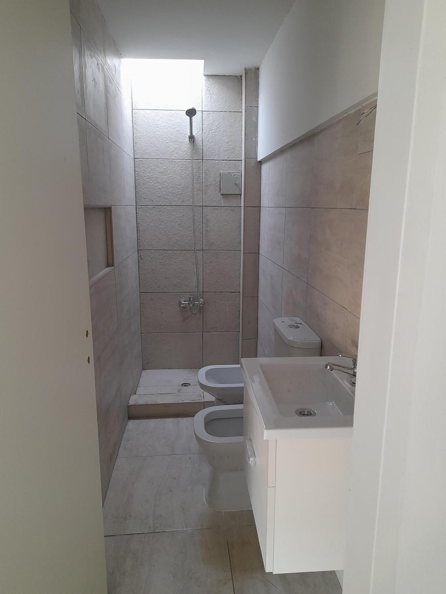 VENTA: DUPLEX A ESTRENAR. CASTELAR NORTE.