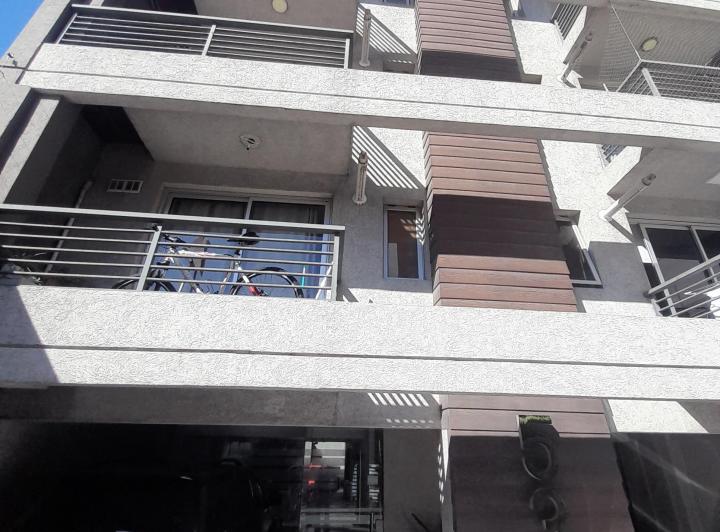 ALQUILER: DOS AMBIENTES AL FRENTE CON BALCÓN. MORÓN SUR. 5