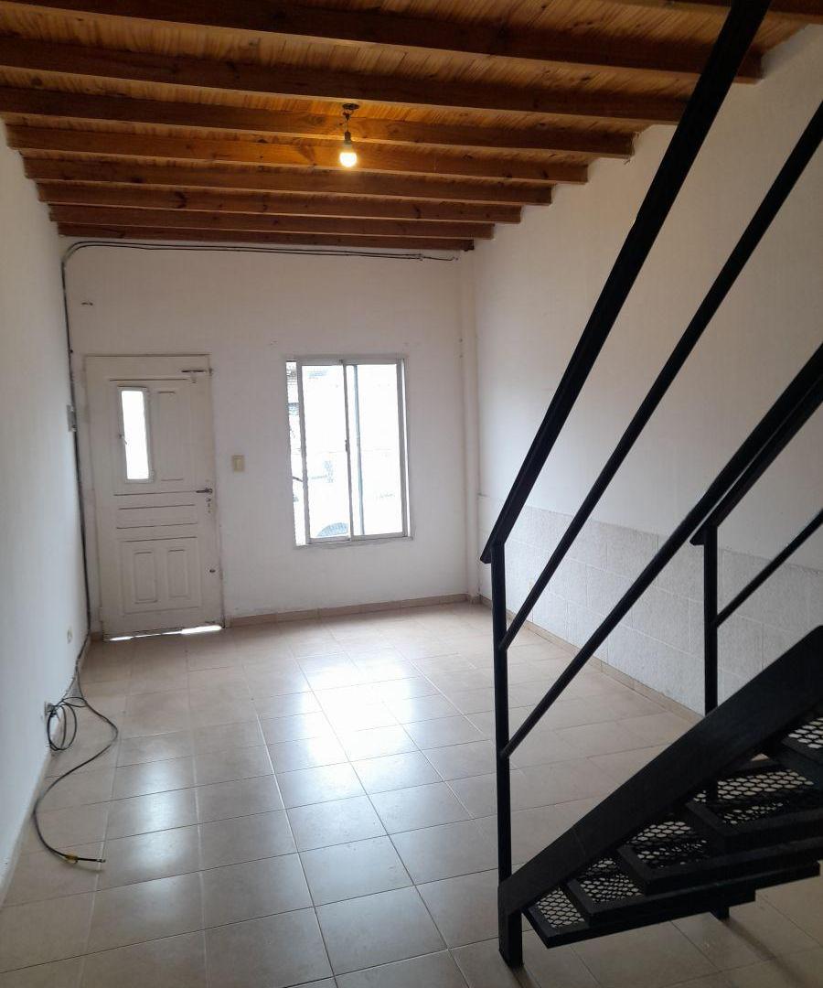 Foto de ALQUILER: DUPLEX TRES AMBIENTES. ITUZAINGO NORTE., imagen 4