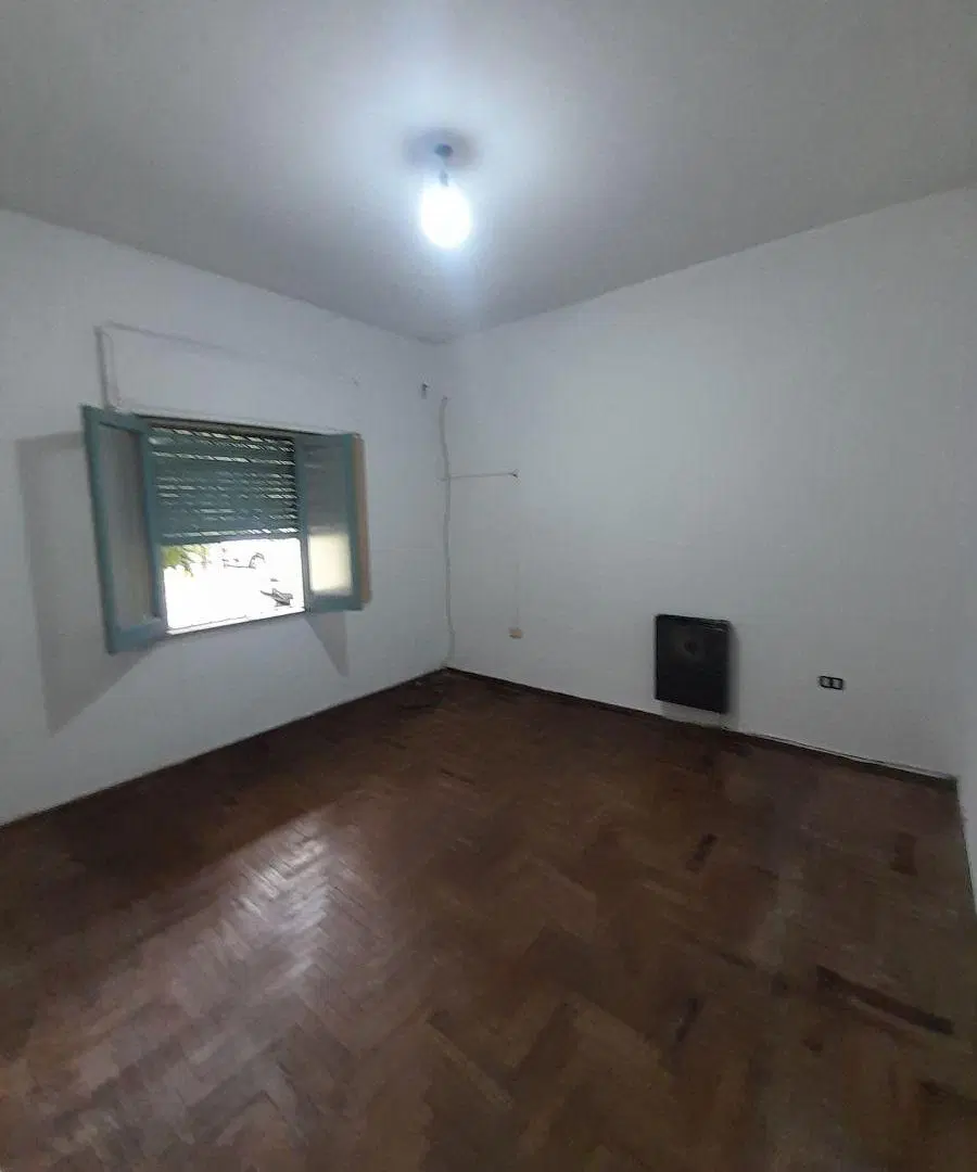 VENTA: CASA MULTIFAMILIAR. ITUZAINGO NORTE. 1