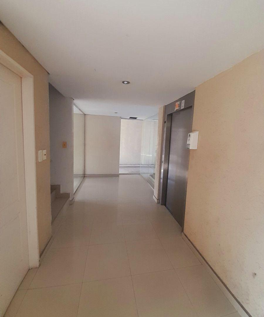 Foto de VENTA: DEPARTAMENTO DE DOS AMBIENTES AL FRENTE. CASTELAR SUR, imagen 1