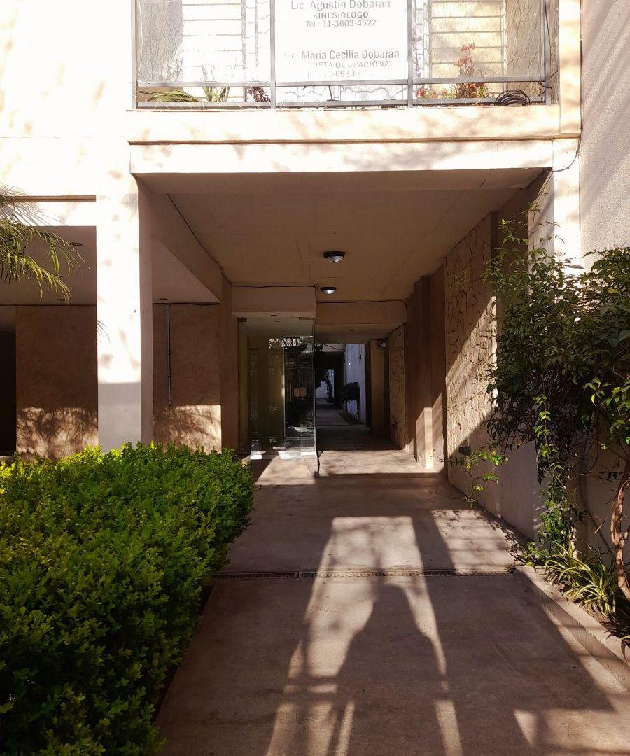 Foto de VENTA: DEPARTAMENTO DE DOS AMBIENTES AL FRENTE. CASTELAR SUR, imagen 4