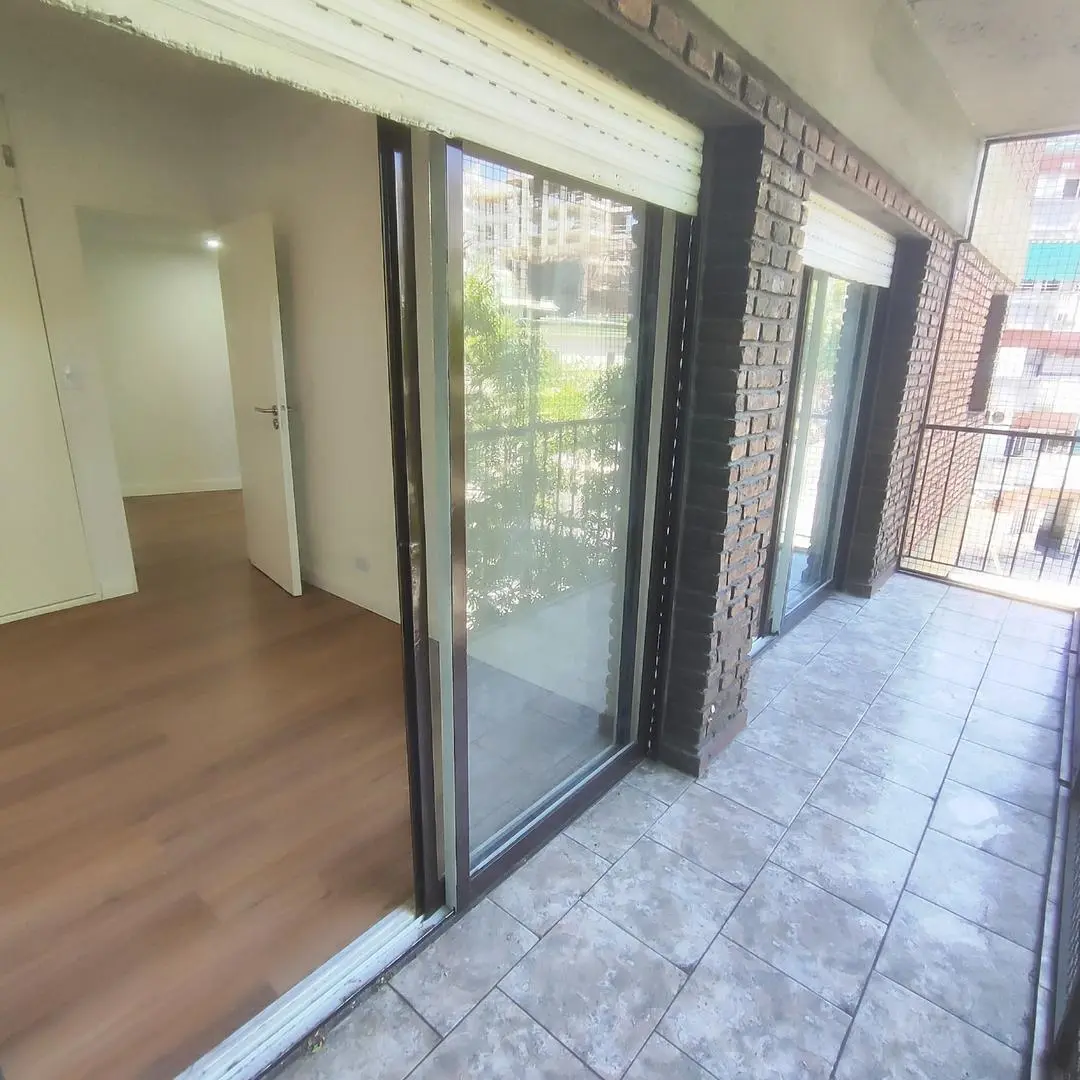Hermoso 4 amb con muy luminoso y ventilado, reciclado a nvo 5