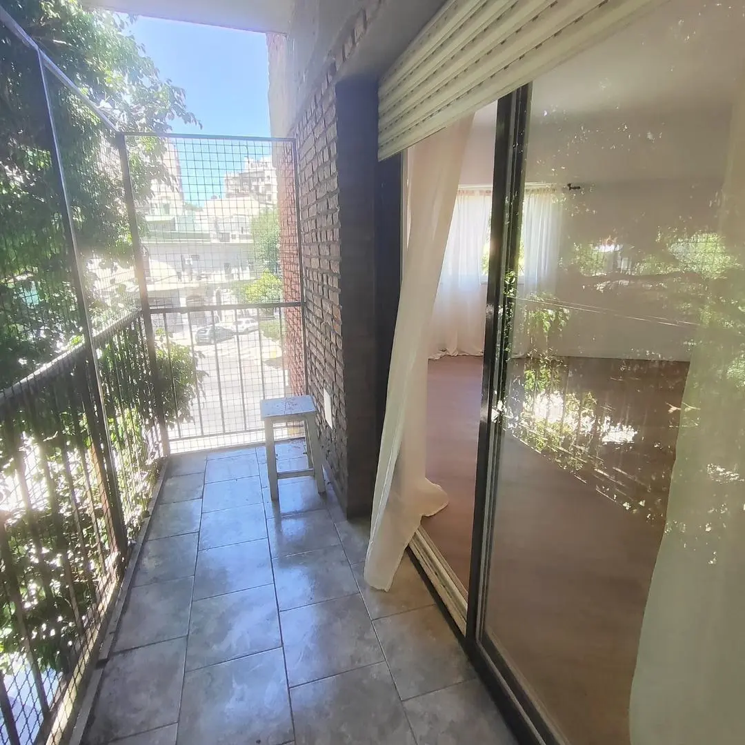 Hermoso 4 amb con muy luminoso y ventilado, reciclado a nvo 3