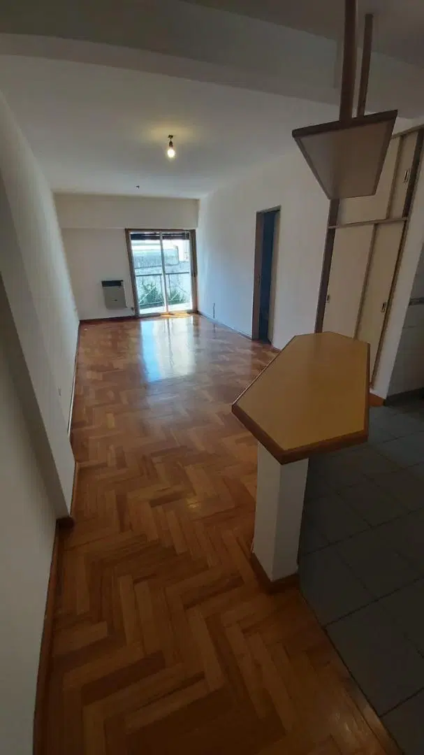 Excelente Monoambiente con Gran Cocina Baño completo Balcon 3