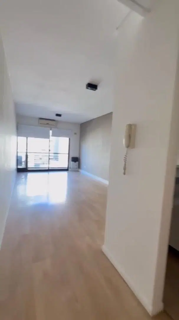 Luminoso ambiente en Alquiler | Villa Urquiza | Balcón 2