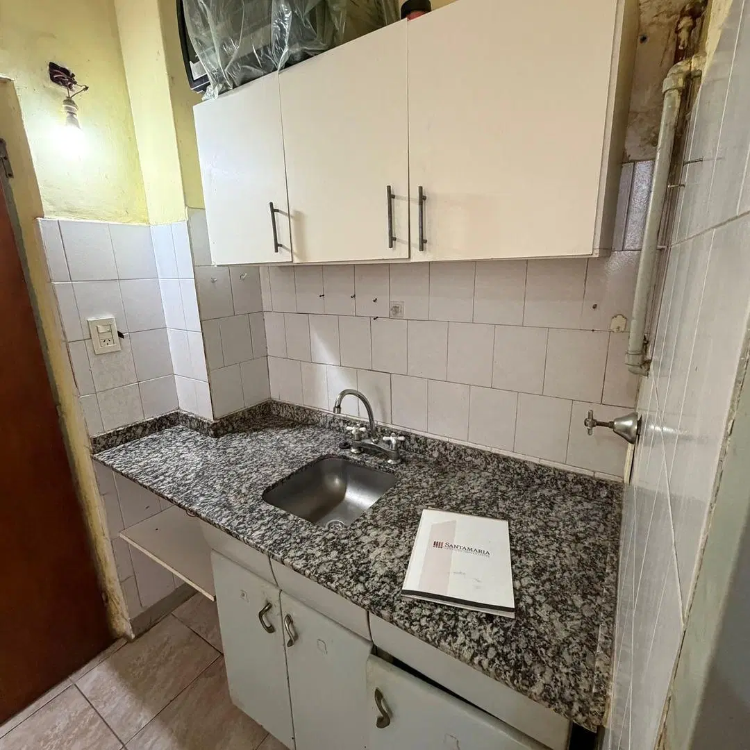 Monoambiente chico Av Entre Rios 1654 6