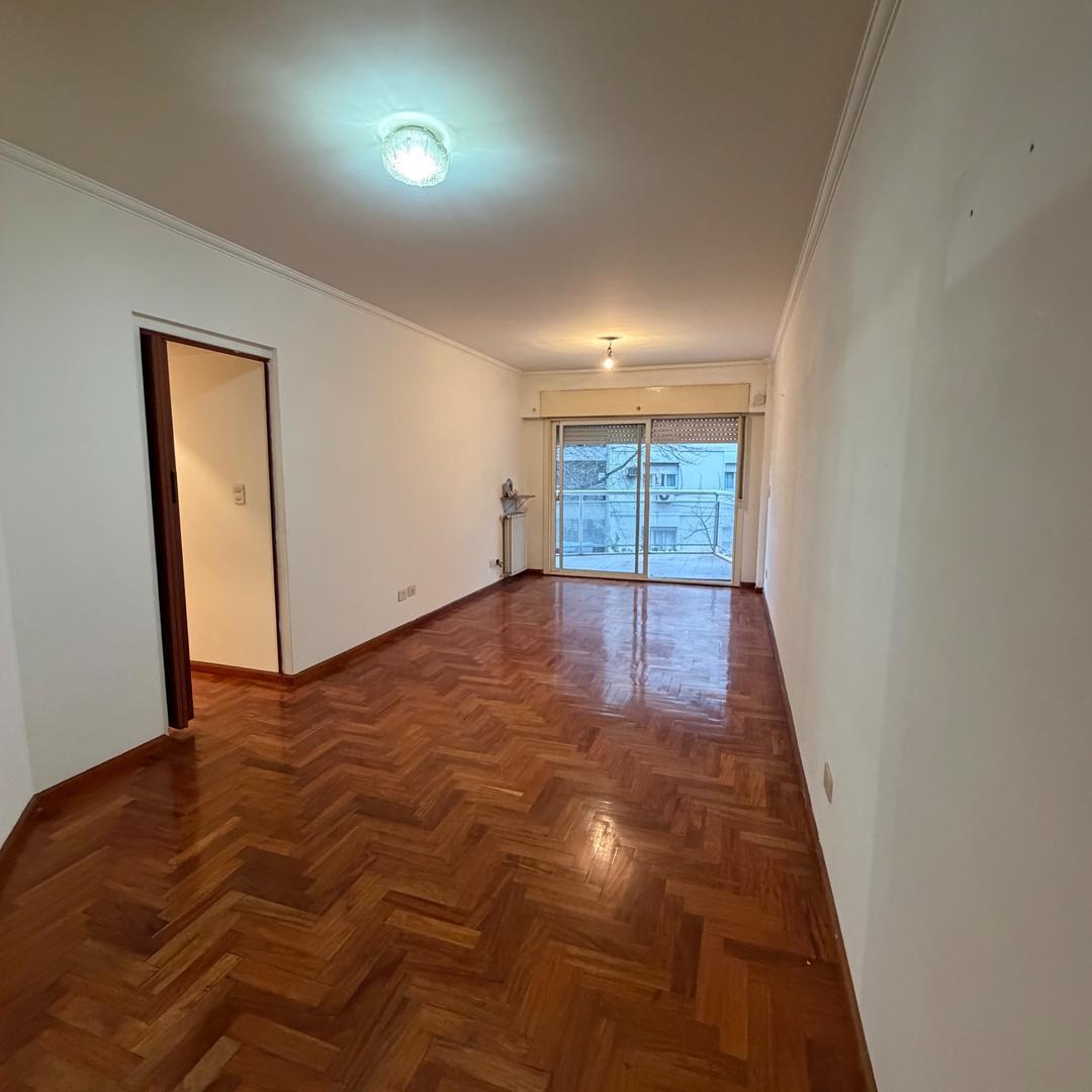 Foto de Excelente Semipiso de 3 Ambientes con Dependencia al Frente, imagen 1
