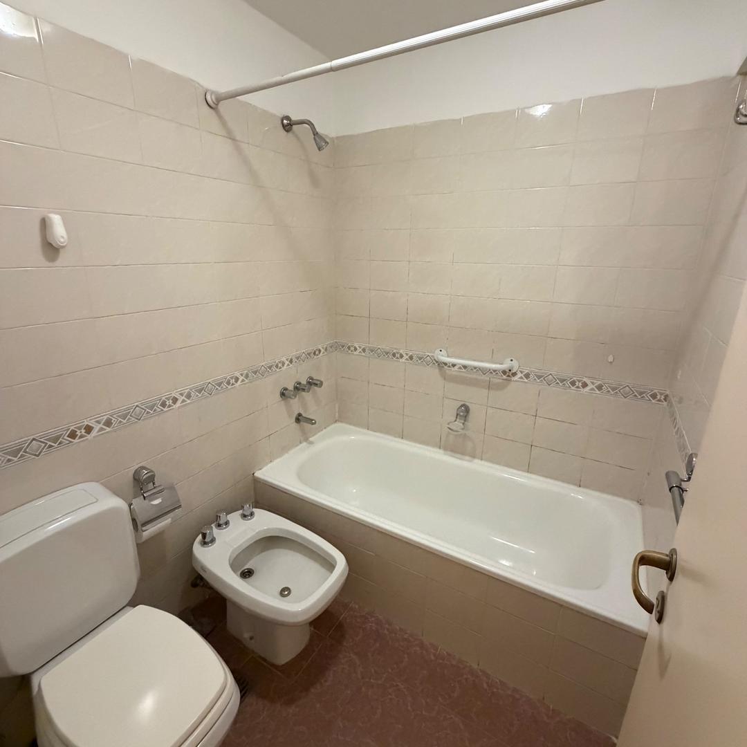 Foto de Excelente Semipiso de 3 Ambientes con Dependencia al Frente, imagen 4