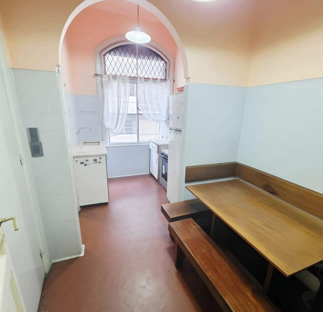 Foto de 3 ambientes con patio Histórico Edificio Femenil CABALLITO, imagen 5