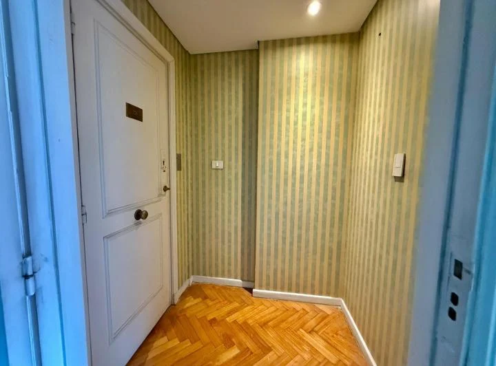 Departamento a reciclar en Avenida Libertador y Ocampo 2