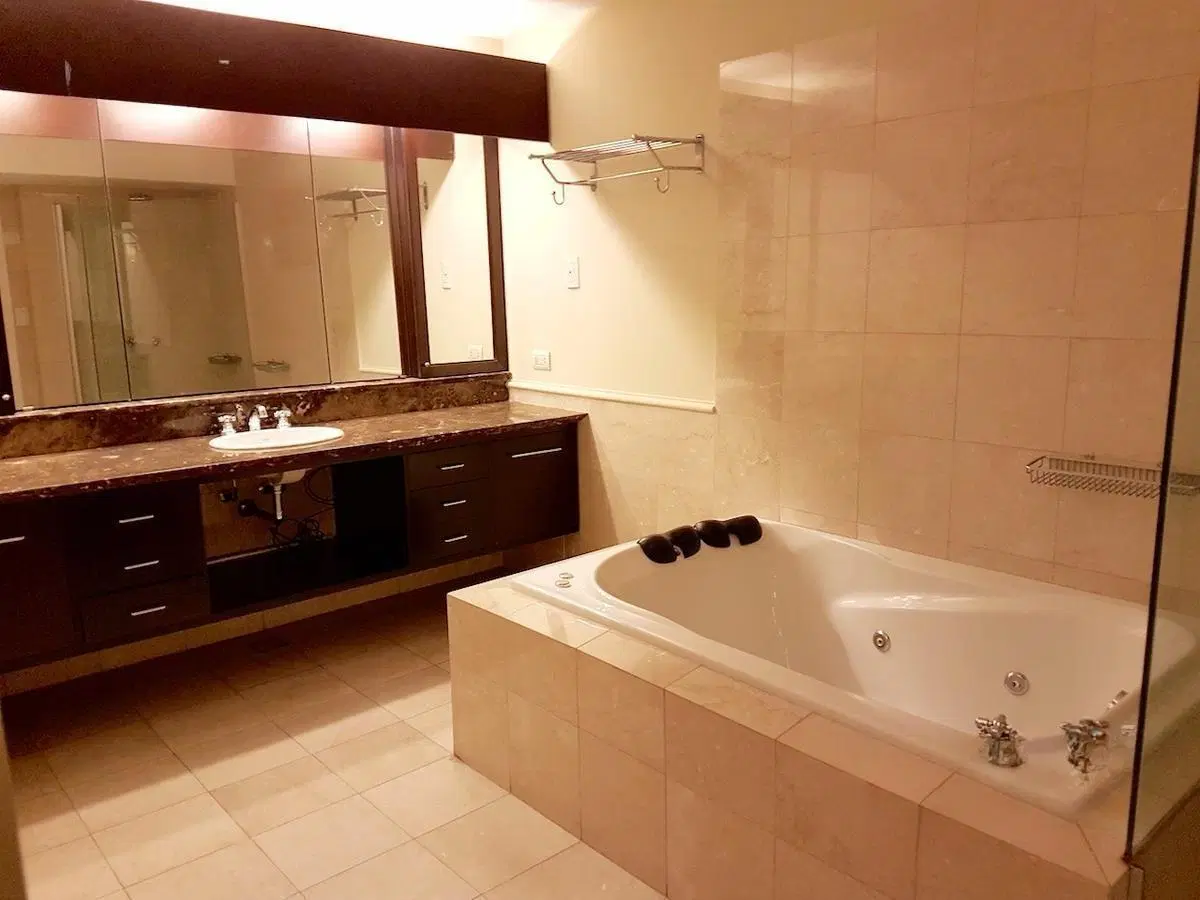 Hermoso Departamento Duplex en calle Arroyo 2