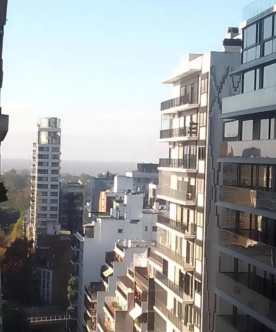 Importante Piso de Categoría | Vista al Río | Cochera y Baulera 4