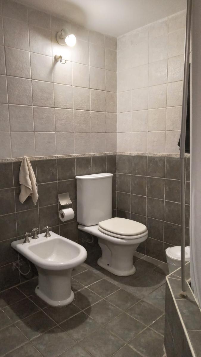 Oportunidad: Casa con Lote Apto Para Dos Viviendas 4
