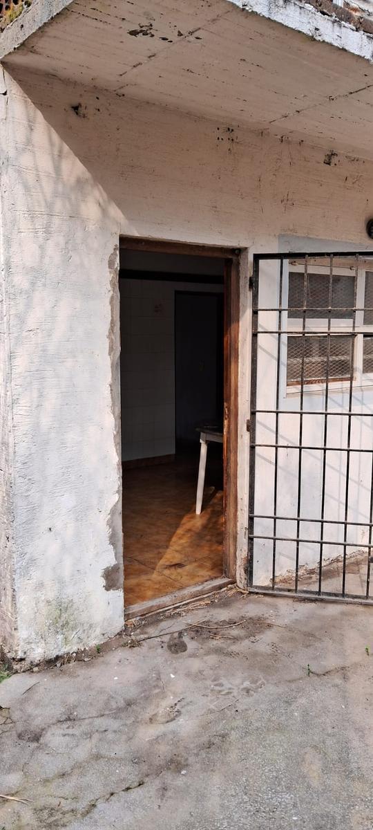 Casa a terminar sobre excelente lote a metros del bosque P.Ramos