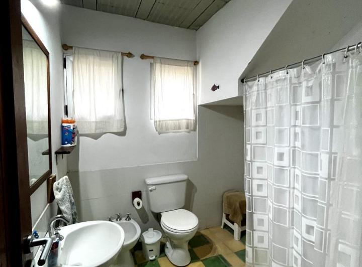 Casa en  dos plantas, todo bosque a metros del mar 3
