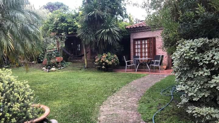 Foto de Impecable Chalet de 4 ambientes con amplio jardin. Zona Anfiteatro del, imagen 3