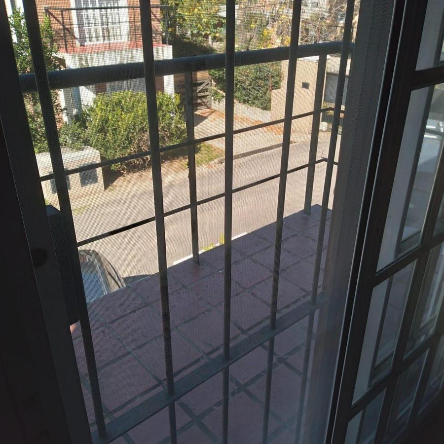 EXCELENTE DUPLEX A LA VENTA EN CONDOMINIO DEL VISO PILAR ZONA NORTE