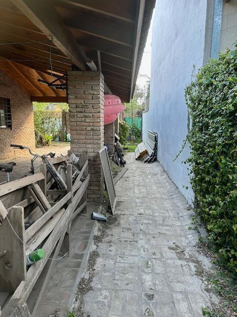 Casa a La Venta en 2 Plantas en del Viso Pilar 2