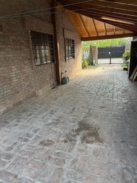 Casa a La Venta en 2 Plantas en del Viso Pilar 4