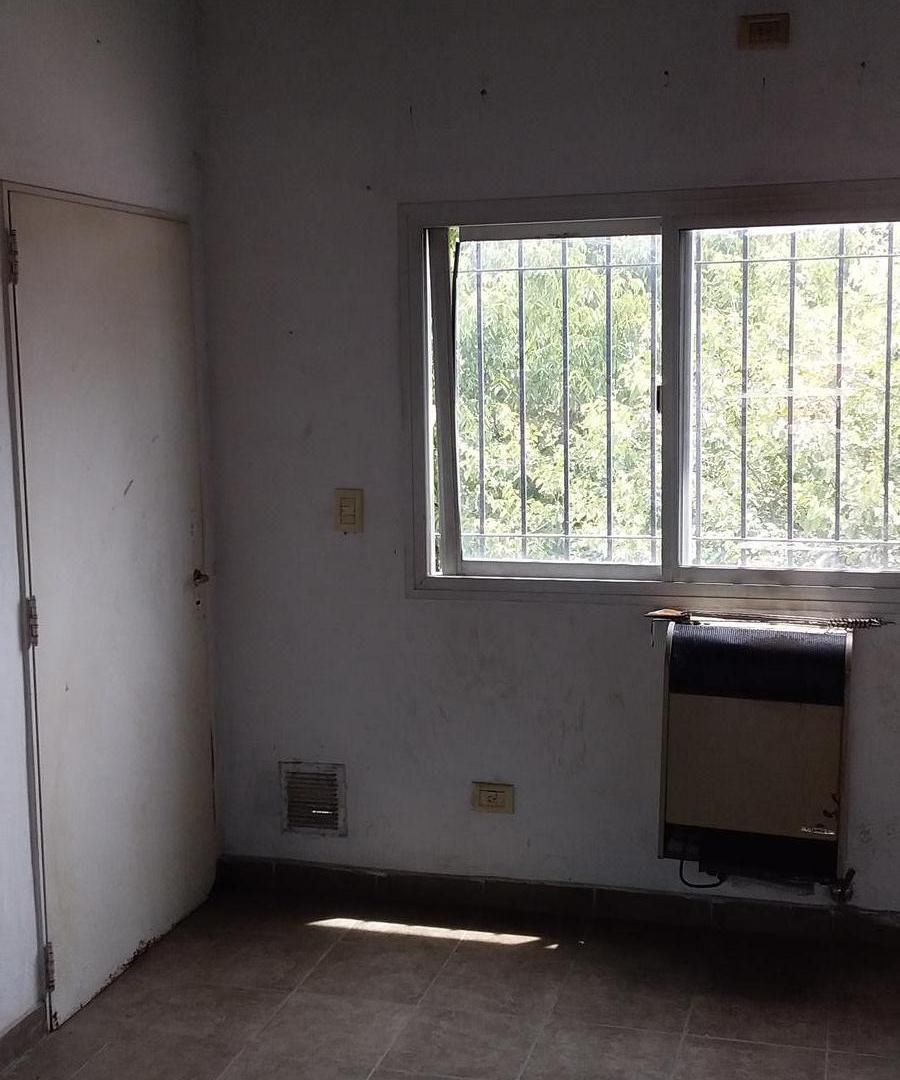Foto de VENTA DE 2 LOCALES Y 2 DEPARTAMENTOS EN DEL VISO, imagen 4