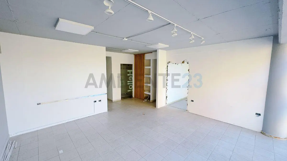 Oro 2700 - Oficina en venta en séptimo piso al frente con cochera - Palermo 4