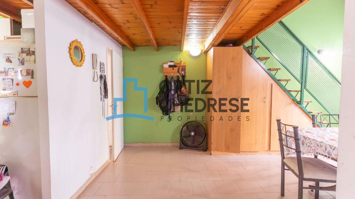 Foto de Departamento de 4 ambientes en venta 2do piso por escalera en Martin, imagen 5