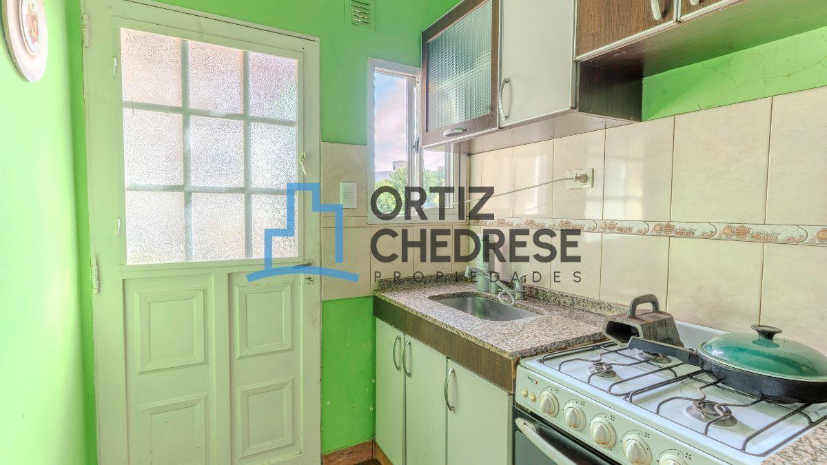 Foto de Departamento de 4 ambientes en venta 2do piso por escalera en Martin, imagen 4