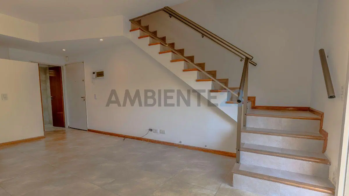 Departamento 3 Ambientes Tipo Duplex en Venta en Villa del Parque con 2 Cocheras y Patio 5