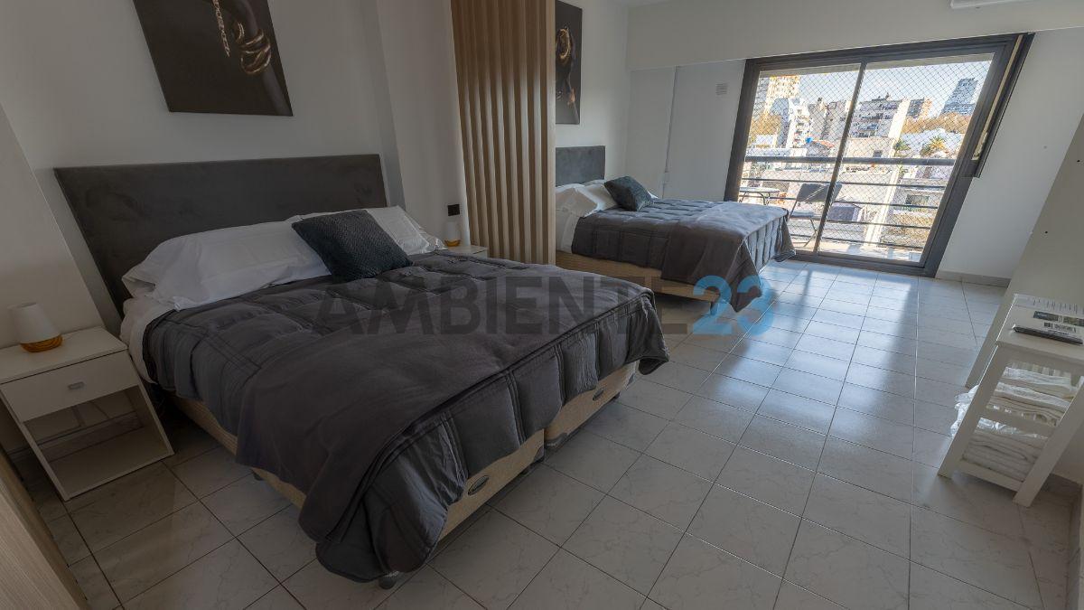 Foto de Amplio Departamento monoambiente con balcón remodelado y amoblado en, imagen 2