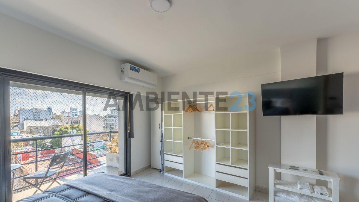 Foto de Amplio Departamento monoambiente con balcón remodelado y amoblado en, imagen 5