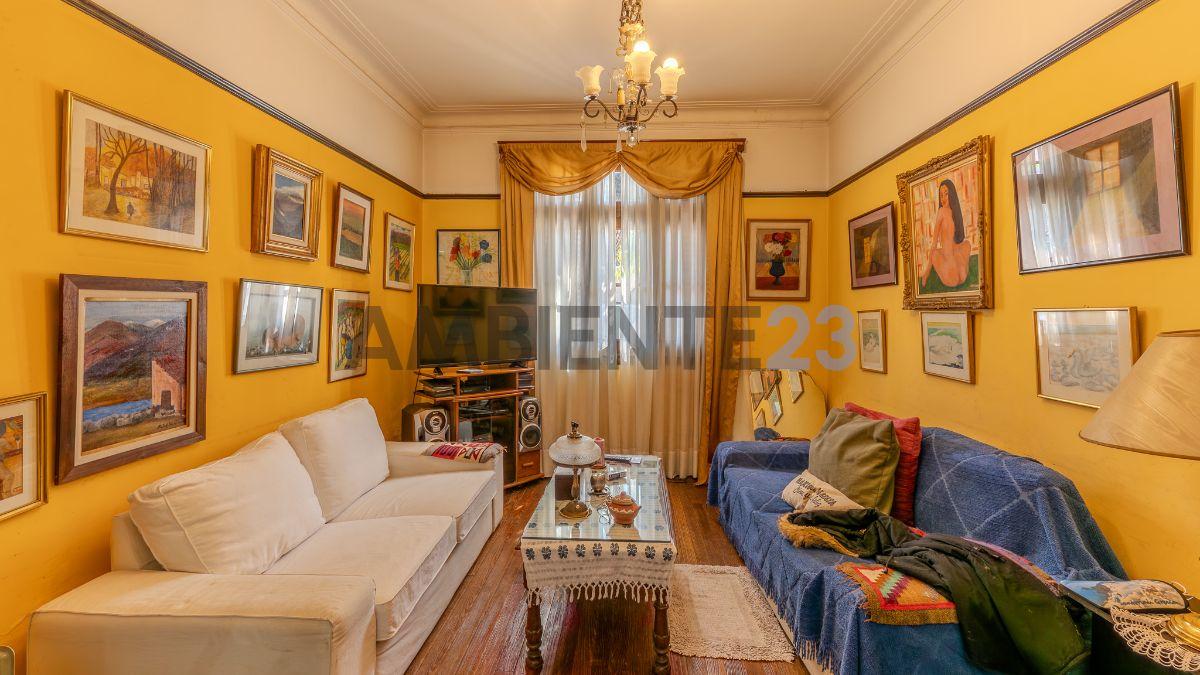 Foto de Casa de 6 ambientes en venta - Villa Pueyrredon, imagen 5