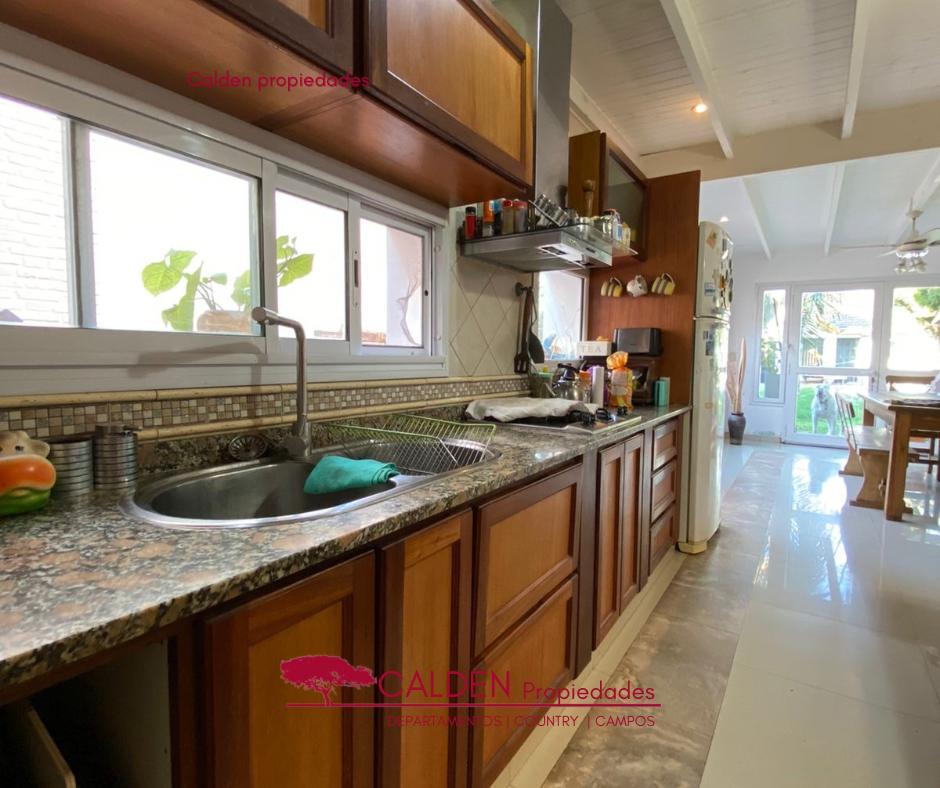 Venta Casa 6 Ambientes Pablo Pizzurno 1100 - Hurlingham 4