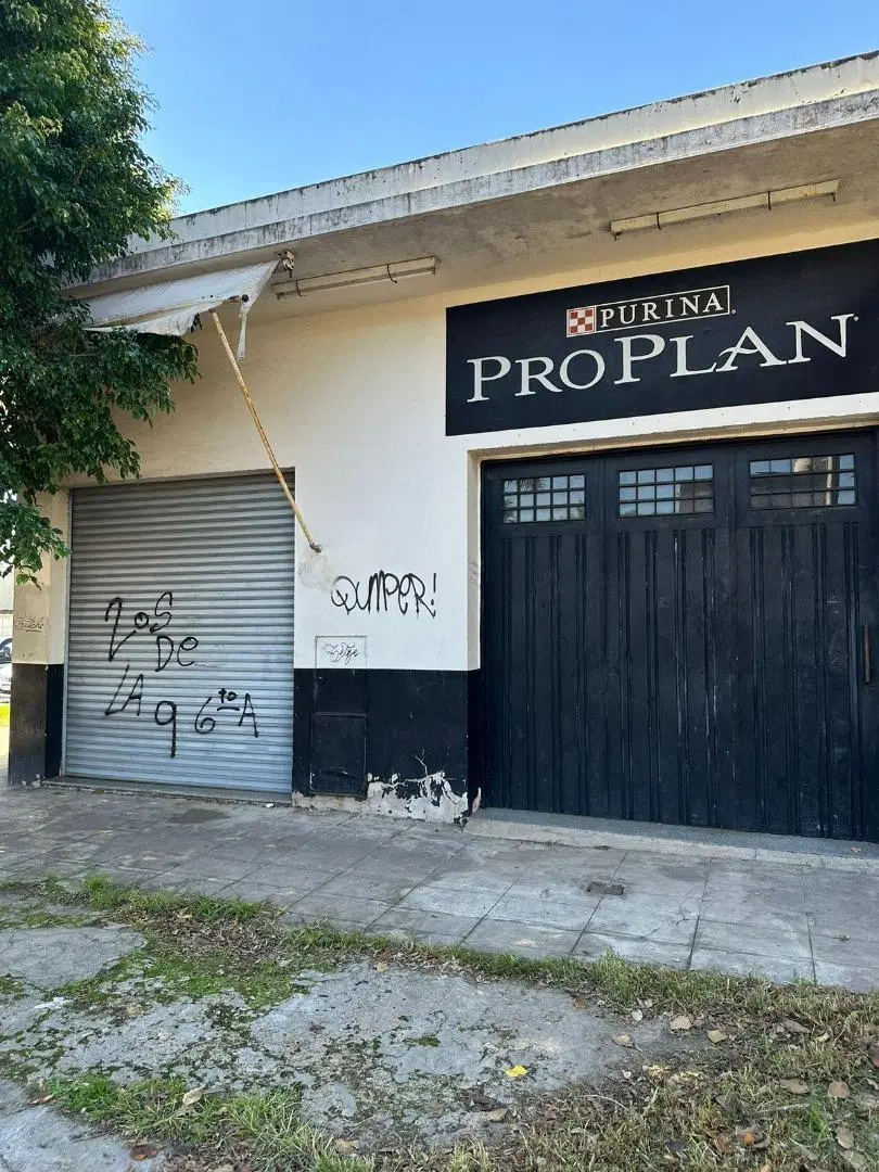 Local/Galpon Mariano Moreno 5698, Caseros 4