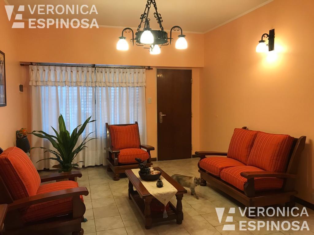 Casa de Seis Ambientes en Venta, Moron. Propiedad Sobre Lote Propio 5