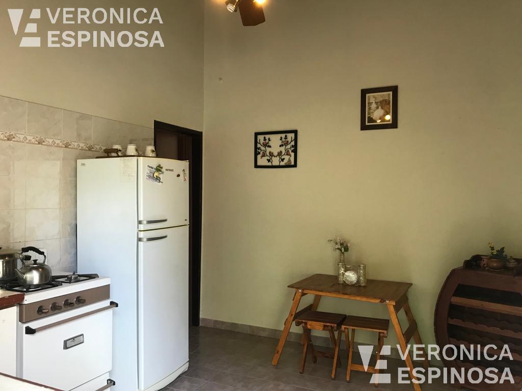 Casa de Seis Ambientes en Venta, Moron. Propiedad Sobre Lote Propio 3