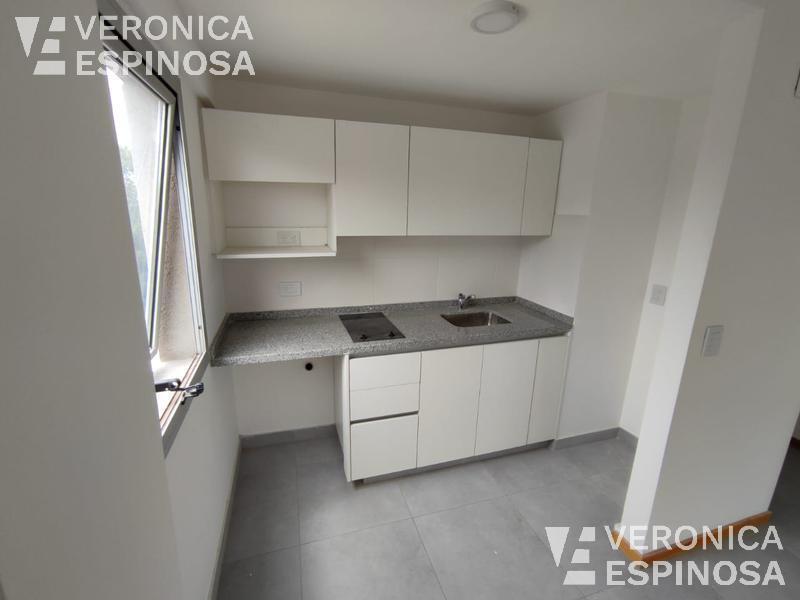 Departamento de un Ambiene con Cochera, en Venta. Ituzaingo. Entrega Inmediata. 2