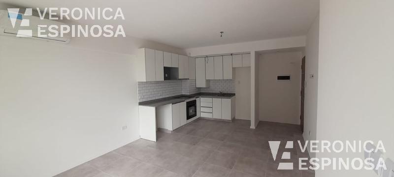 Departamento de Dos Ambientes en Venta, Haedo. Excelente Ubicación. 1