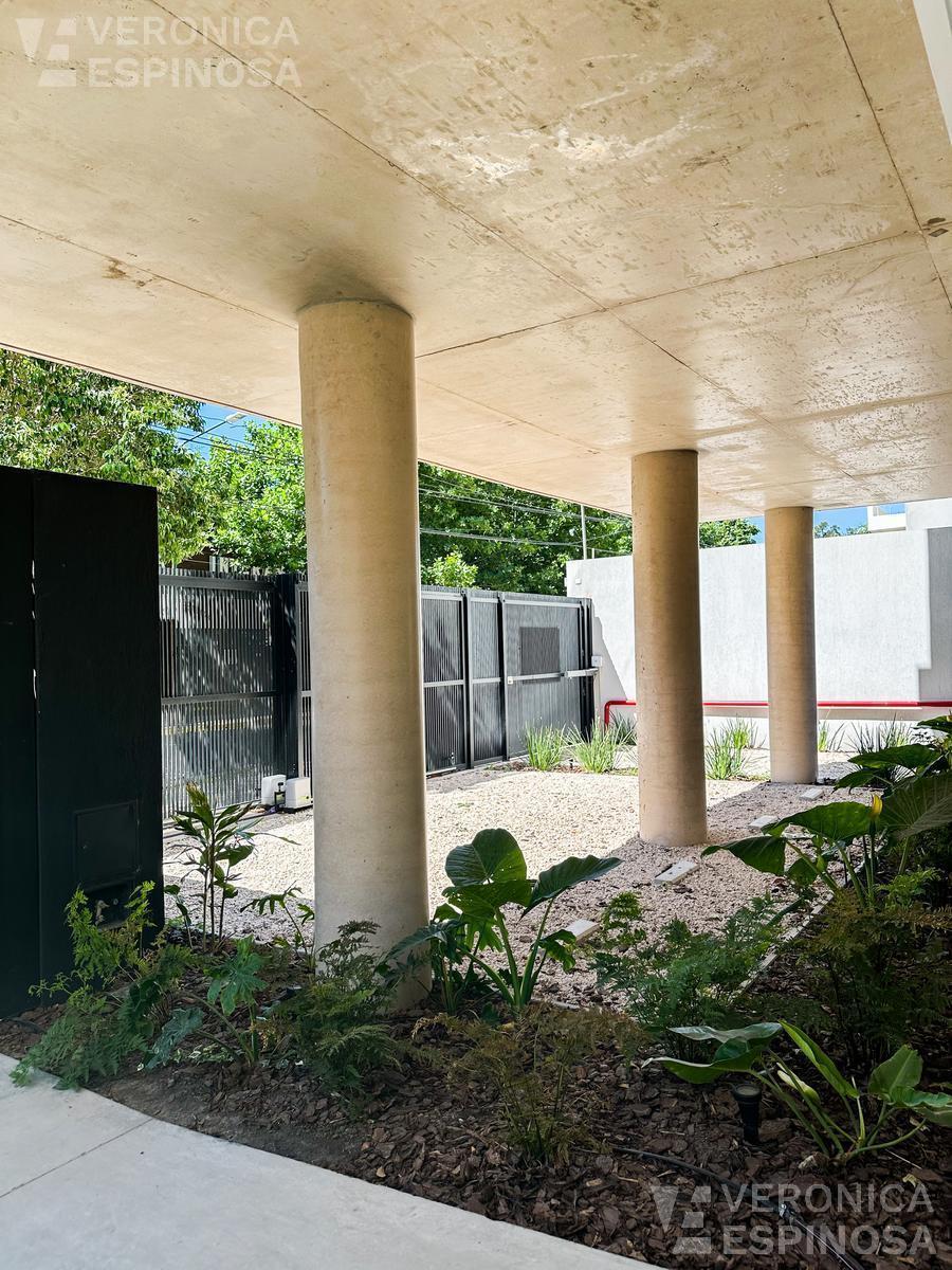 Departamento de Dos Ambientes con Cochera, en Venta - Ituzaingó Sur 3