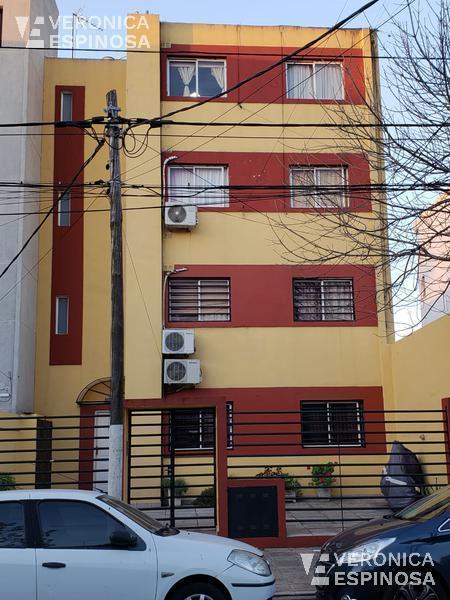 Departamento de Dos Ambientes en Venta - Moron 2
