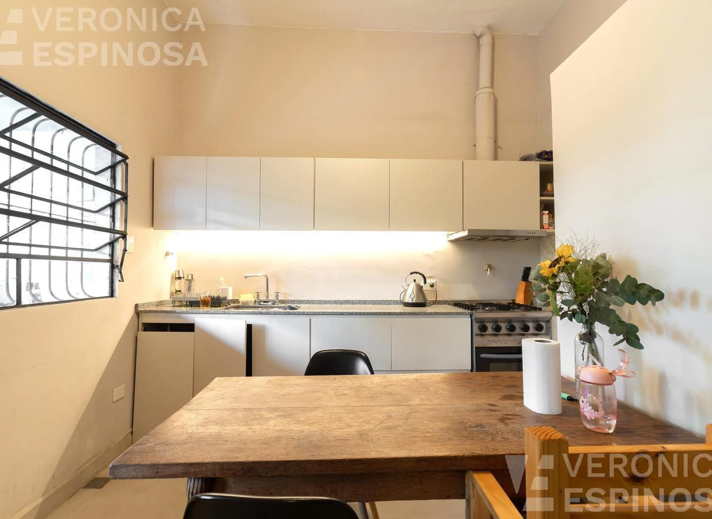 Casa de cuatro ambientes en venta, Moron