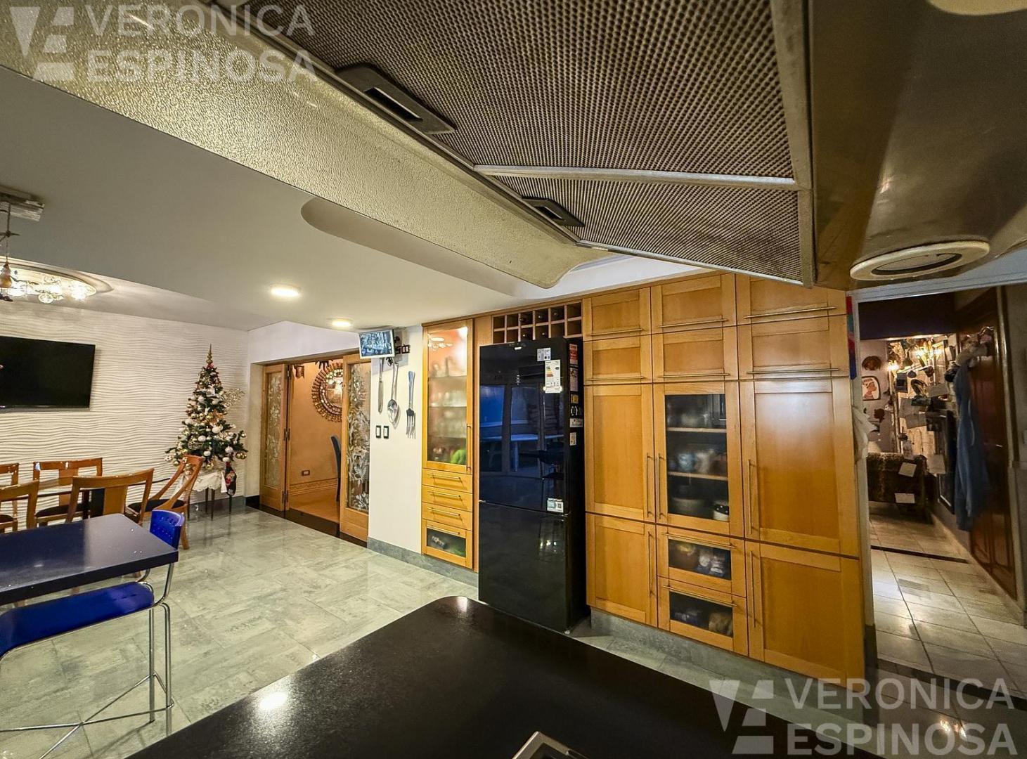 Foto de Casa de seis ambientes en venta, en Haedo Sur, imagen 5