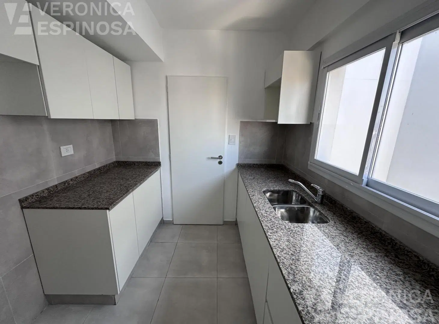 Departamento de dos ambientes en venta - Moron 2