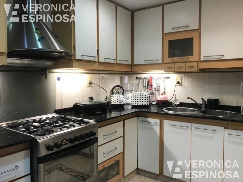 Casa en venta en Moron 5
