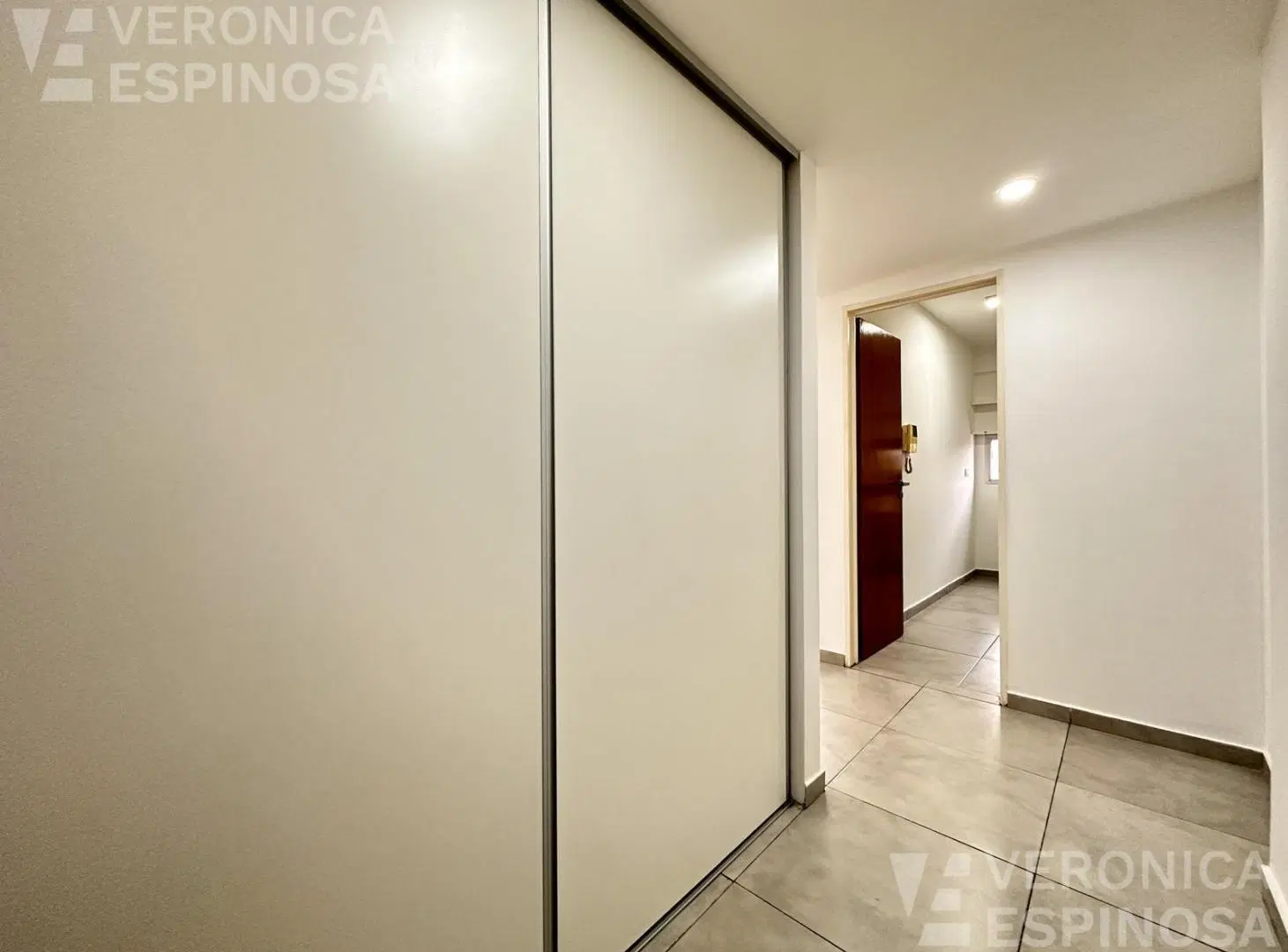 Departamento en  alquiler de dos ambientes con cochera, Moron 3