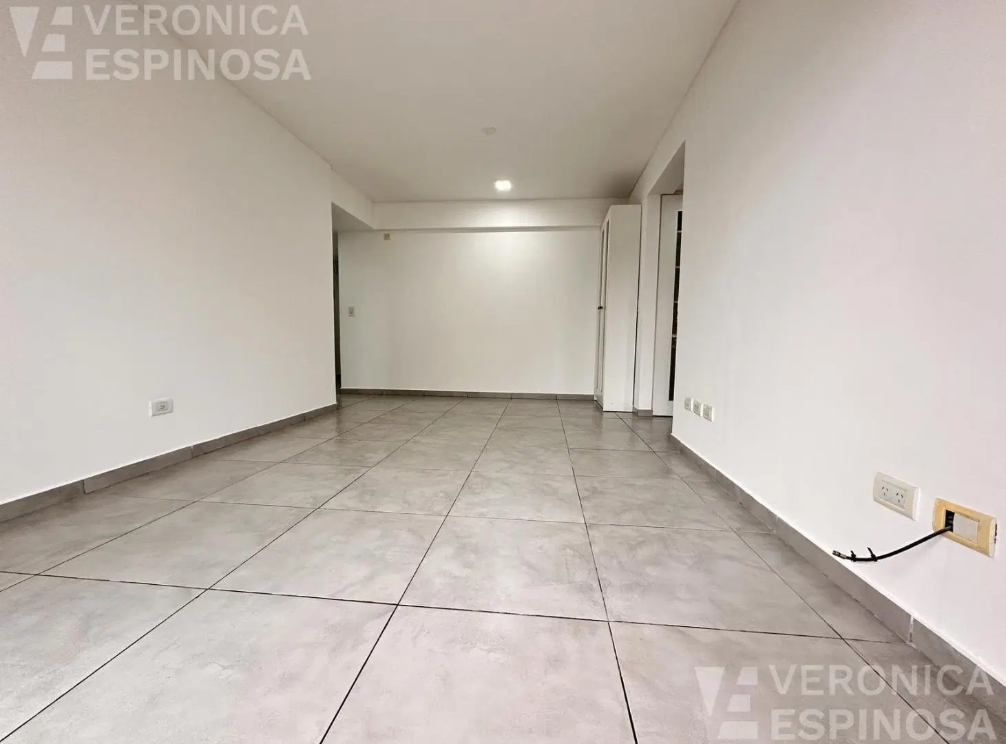 Departamento en  alquiler de dos ambientes con cochera, Moron 5