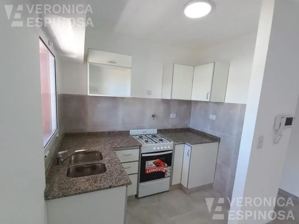 Departamento de dos ambientes en venta, Moron 4