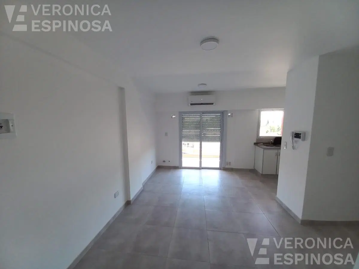 Departamento de dos ambientes en venta, Moron 2