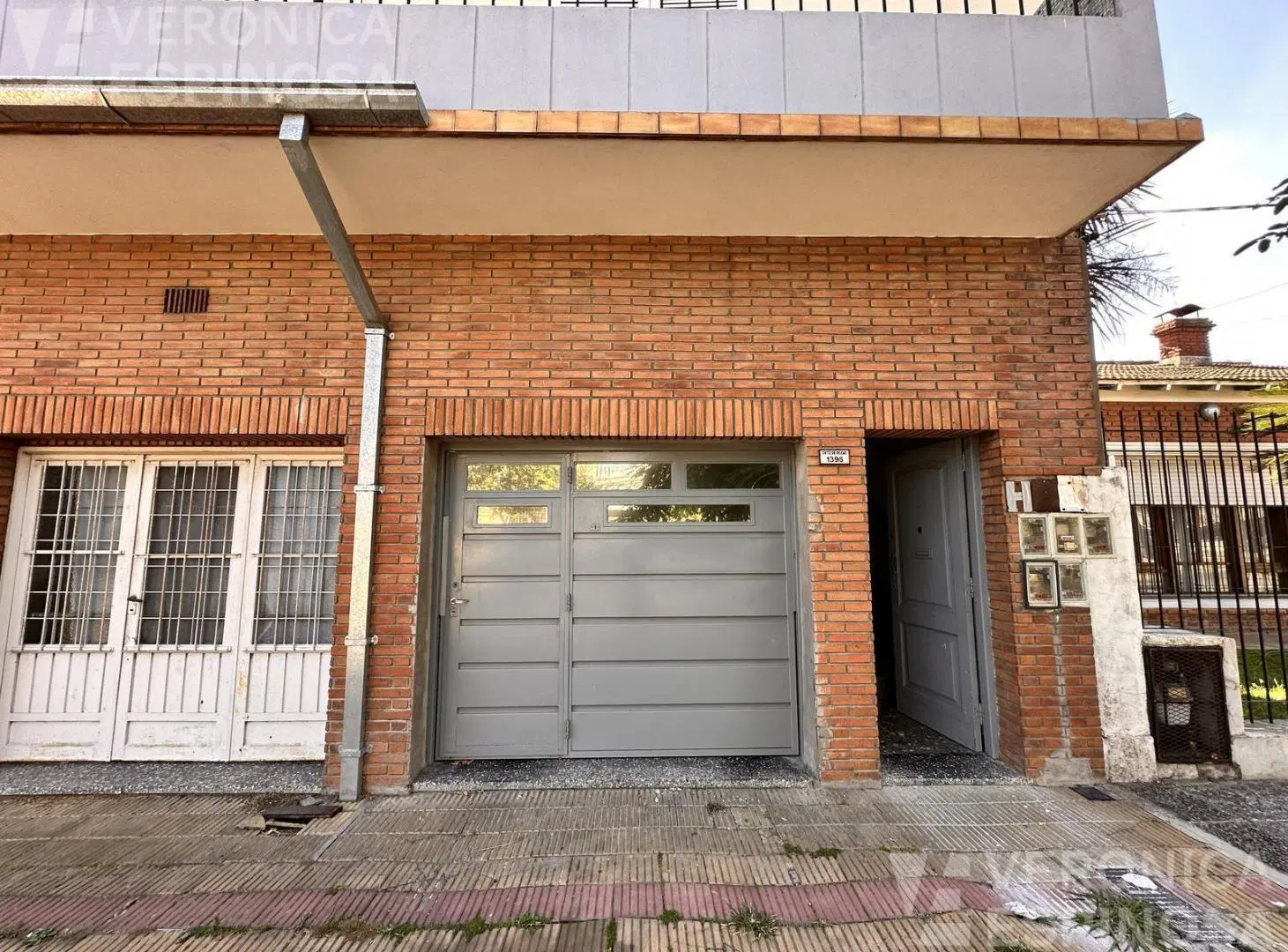 PH departamento de cuatro ambientes y cochera en venta en Moron 3